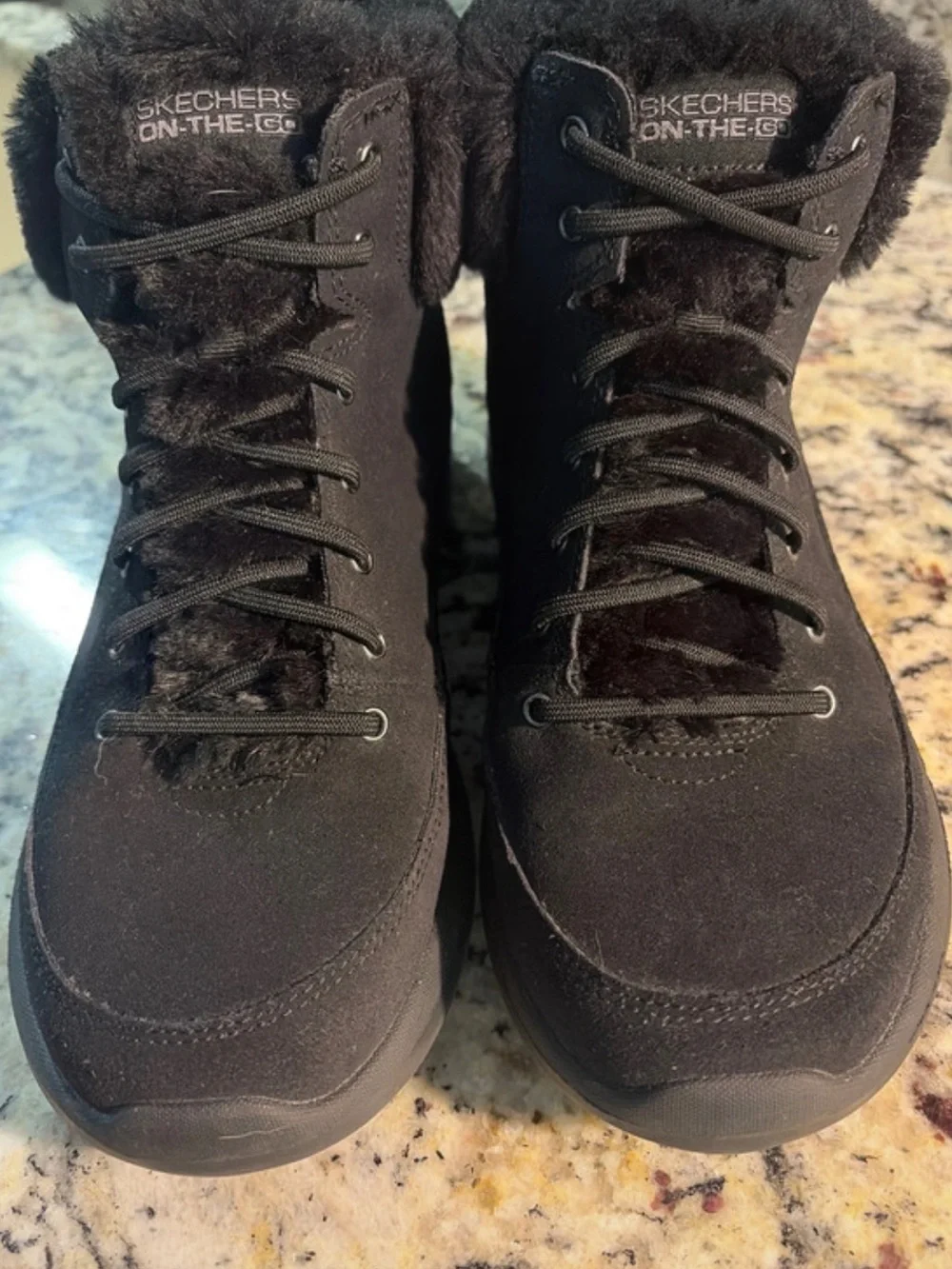 SKECHERS♦️ON THE GO JOY BOOT